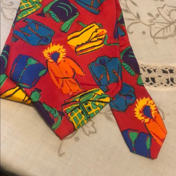 Used tie by gap - Picture 2 of 5